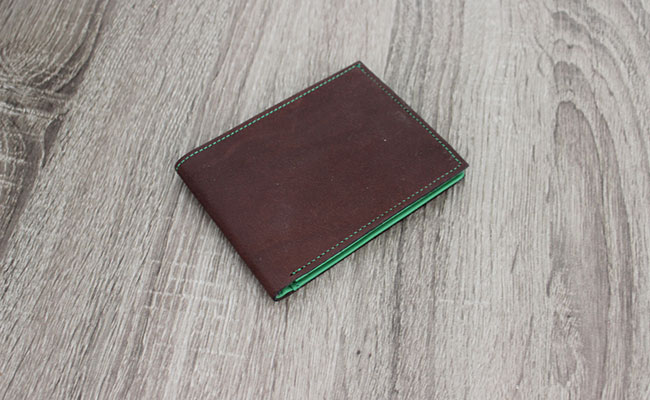 Portefeuille en cuir homme- modèle à rabat - Marron Brut et Vert Bunker