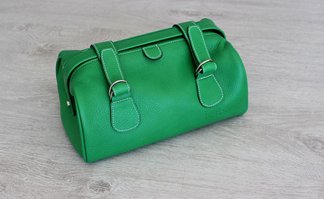 Trousse de toilette en cuir - modèle besace - Cuir Vert Bunker